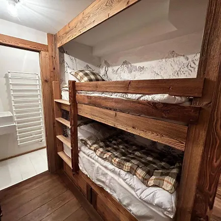 Apartment Duplex Renove Au Coeur De Megeve, 3 Chambres, Cheminee, Terrasse, Equipements Modernes. - Fr-1-569-72