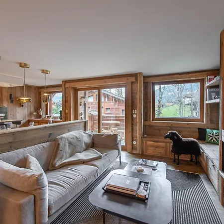 Duplex Renove Au Coeur De Megeve, 3 Chambres, Cheminee, Terrasse, Equipements Modernes. - Fr-1-569-72 Megeve