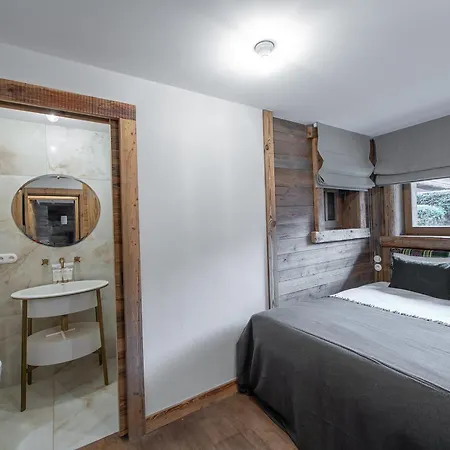 Apartment Duplex Renove Au Coeur De Megeve, 3 Chambres, Cheminee, Terrasse, Equipements Modernes. - Fr-1-569-72 Megeve